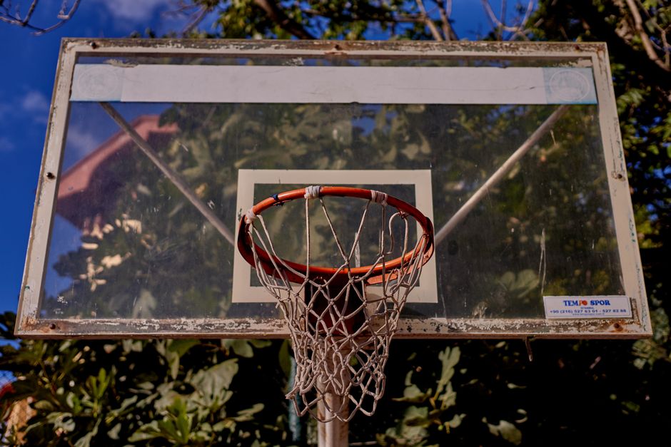 NBA新赛季实力榜湖人暂列第九，名记：东契奇健康他们就有夺冠机会